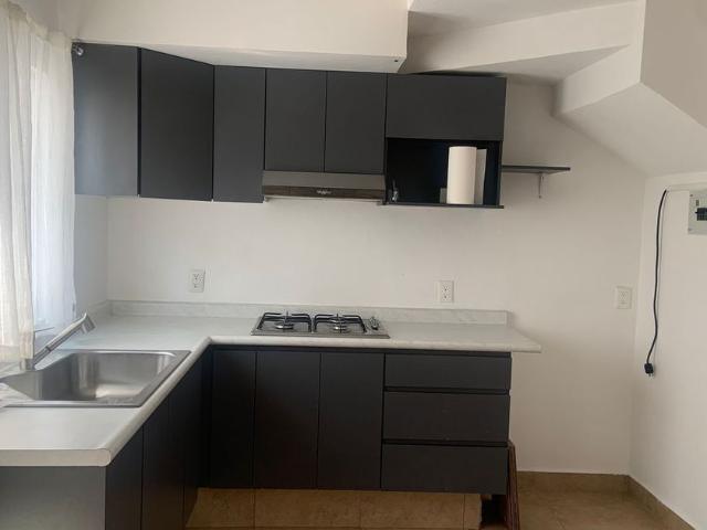 Casa en fraccionamiento en renta Boulevard Atotonilco, Fraccionamiento Castello Ll, León, Guanajuato, 37545, Mex