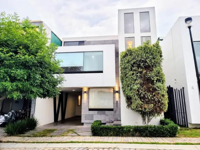 Casa en fraccionamiento en renta Boulevard De Los Volcanes, Lomas De Angelópolis, Santa Clara Ocoyucan, Ocoyucan, Puebla, 72193, México