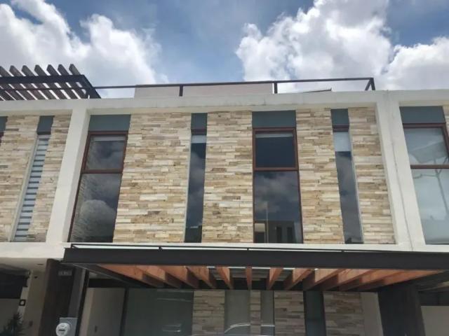 Casa en fraccionamiento en renta Boulevard Interamericano, Lomas De Angelópolis, Lomas I, San Andrés Cholula, Puebla, 72830, México