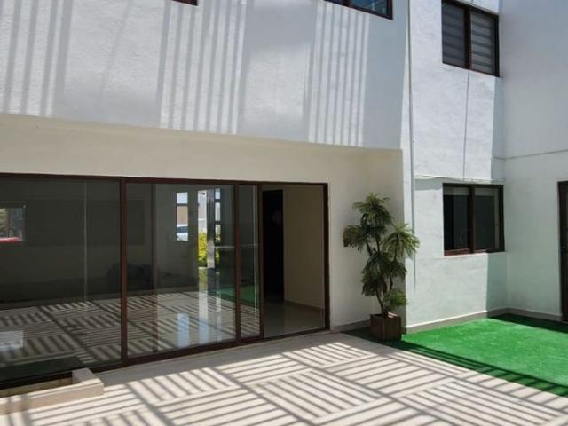 Casa en fraccionamiento en renta Boulevard Punta Del Este, Residencial Punta Del Este, León, Guanajuato, México
