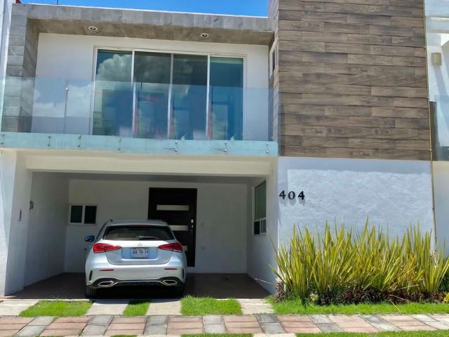 Casa en fraccionamiento en renta Blvd. Forjadores De Puebla, Barrio De Jesús Tlatempa, Cholula, Puebla, México