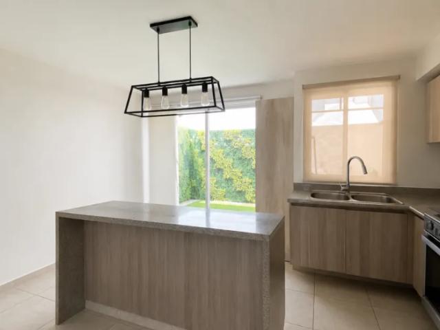 Casa en fraccionamiento en renta Calle Tres Cantos, San Francisco Ocotlán ocotlán, Coronango, Puebla, 72680, México