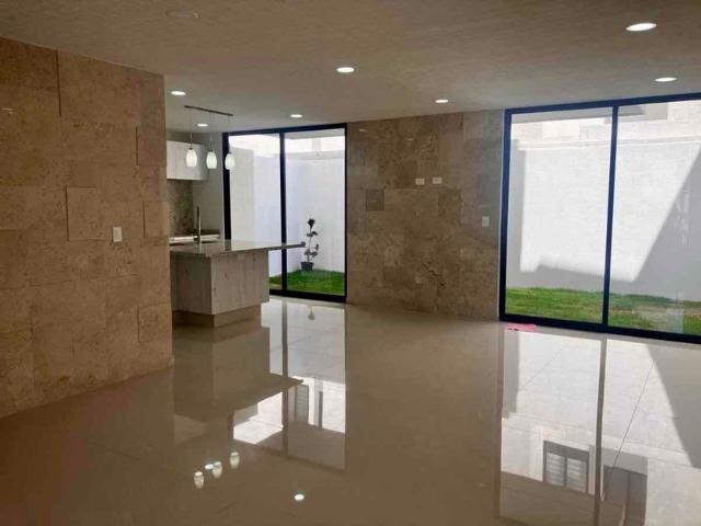 Casa en fraccionamiento en renta Calle Azumiatla, Ixtepatla, Ocoyucan, Puebla, 72865, Mex