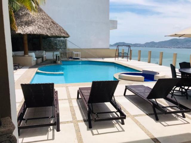 Casa en fraccionamiento en renta Calle Del Amate, Fraccionamiento Joyas De Brisamar, Acapulco De Juárez, Guerrero, 39865, Mex
