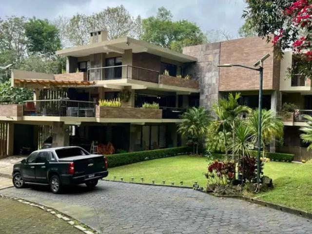 Casa en fraccionamiento en renta Calle Gardenia, Briones, Colonia Plan De La Cruz, Coatepec, Veracruz, 91612, México