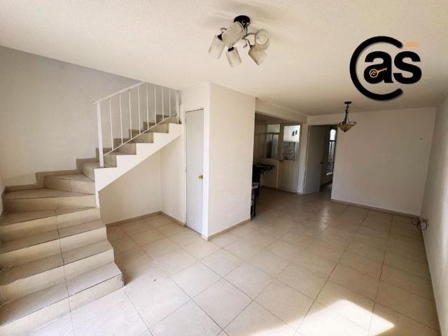 Casa en fraccionamiento en renta Calle Luis Herrera Vazquez, Miguél Hidalgo, Delegación Félix Osores, Santiago De Querétaro, Municipio De Querétaro, Querétaro, 76118, México