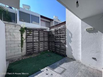 Casa en fraccionamiento en renta Calle Paseo Misión Concá 24, Fracc Colinas Del Bosque 1ra Sec, Corregidora, Querétaro, 76904, Mex