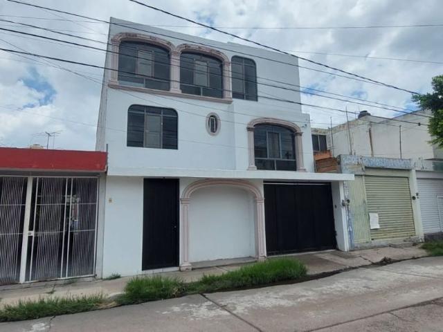 Casa en fraccionamiento en renta Calle Río De Janeiro, Aguascalientes, Municipio De Aguascalientes, Aguascalientes, 20237, México