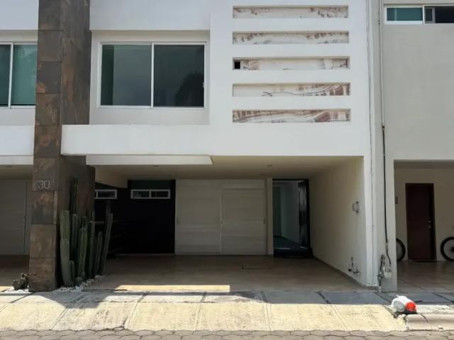 Casa en fraccionamiento en renta Calle San Angel, San Andrés Cholula, Puebla, 72197, México
