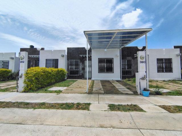 Casa en fraccionamiento en renta Circuito Merlot, Residencial Hacienda Viñedos, León, Guanajuato, México