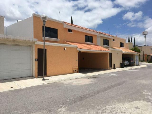 Casa en fraccionamiento en renta Club Deportivo La Loma, Mixto La Loma, San Luis Potosí, México