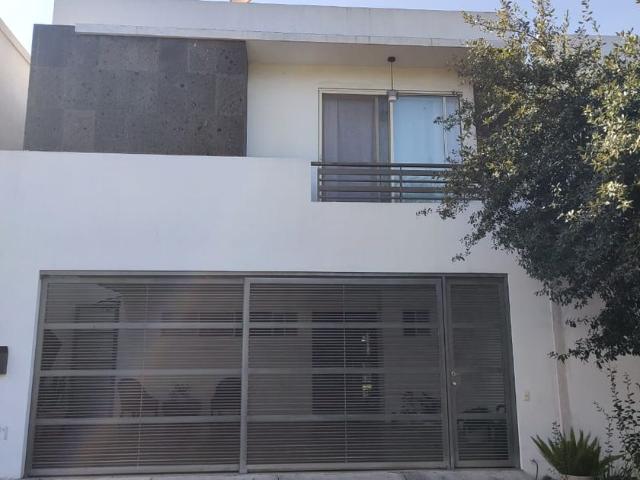 Casa en fraccionamiento en renta Cumbres Madeira, Monterrey, Nuevo León, México