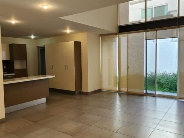 Casa en fraccionamiento en renta El Mayorazgo Residencial, Esq. Blvd. Del Mayorazgo, Boulevard Aeropuerto, Campestre San Jose, León, Guanajuato, México