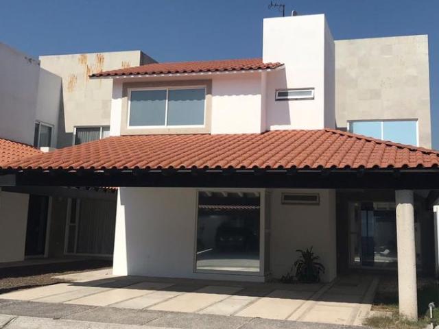 Casa en fraccionamiento en renta Elvis, Avenida Licenciado Benito Juárez, Barrio San Antonio, Celaya, Guanajuato, 38048, Mex
