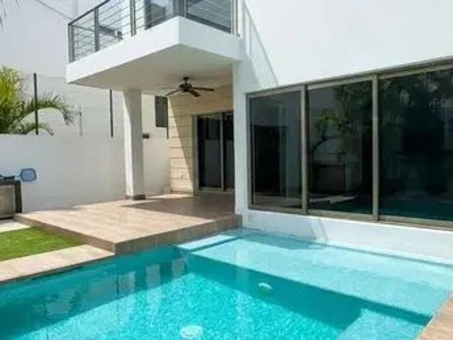 Casa en Fraccionamiento en Renta en Cumbres