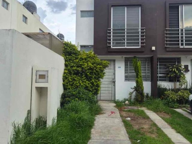 Casa en fraccionamiento en renta Fausto Ortega, San Francisco Ocotlán, Puebla, México