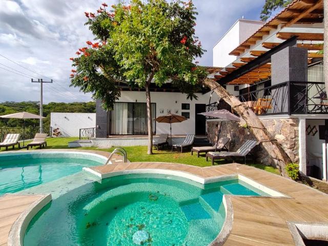 Casa en fraccionamiento en renta Fraccionamiento Rancho San Diego, Tonatico Taxco, Ixtapan De La Sal, Estado De México, México