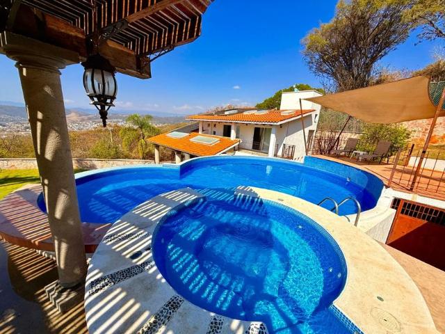 Casa en fraccionamiento en renta Fraccionamiento Rancho San Diego, Tonatico Taxco, Ixtapan De La Sal, Estado De México, México