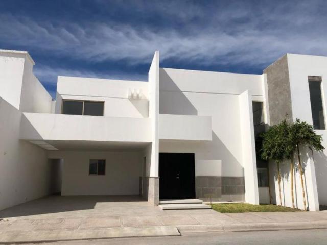 Casa en fraccionamiento en renta Hacienda San José, Residencial Hacienda El Rosario, Torreón, Coahuila De Zaragoza, México