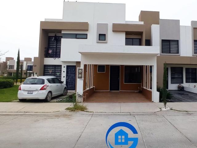 Casa en fraccionamiento en renta Jardines De Versalles Residencial, Calle Jardin De La Duquesa, León, Guanajuato, México