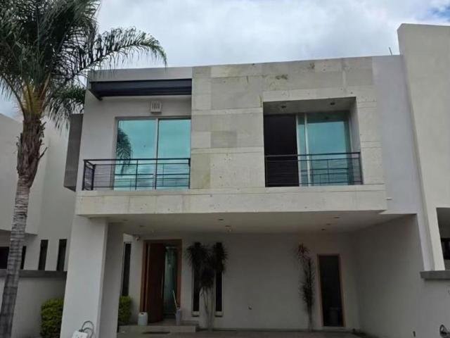 Casa en fraccionamiento en renta Jardines De Santa Fe, Sierra De Corupira, Hda. Santa Fe, León, Guanajuato, México
