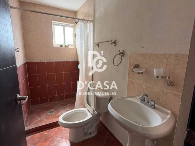Casa en fraccionamiento en renta La Campiña, Avenida De La Vid, Puertas De Santa María, Celaya, Guanajuato, México