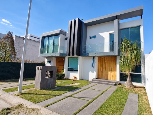 Casa en fraccionamiento en renta La Rúa Residencial, Prolongación 5 De Mayo, San Agustín, Jalisco, México