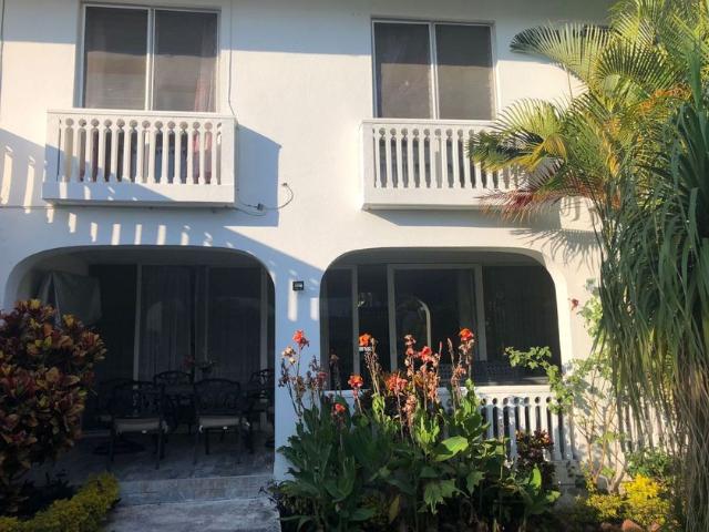 Casa en fraccionamiento en renta Las Palmas, Cuernavaca, Morelos