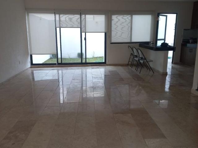 Casa en fraccionamiento en renta Lomalta Tres Marías, Morelia, Michoacán, México