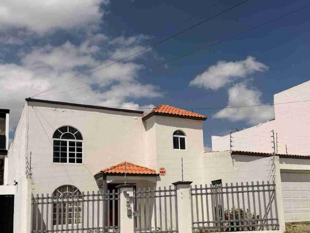 Casa en fraccionamiento en renta Lomas 4ta Sección, San Luis Potosí, México