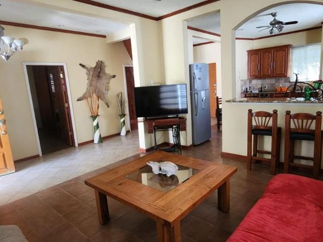 Casa en fraccionamiento en renta Lomas De Comanjilla, Comanjilla, Guanajuato, México