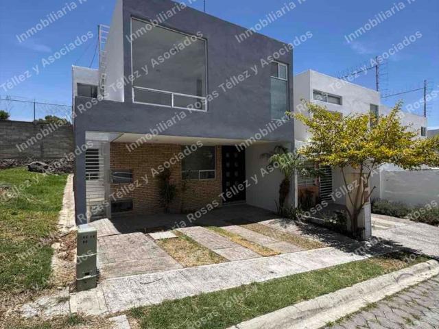 Casa en fraccionamiento en renta Lomas Del Valle, Puebla De Zaragoza, Puebla, México