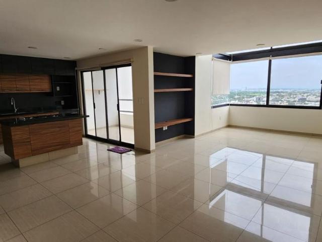 Casa en fraccionamiento en renta Lomas Punta Del Este Residencial, Boulevard Juan Alonso De Torres Poniente, Lomas Punta Del Este, León, Gto México
