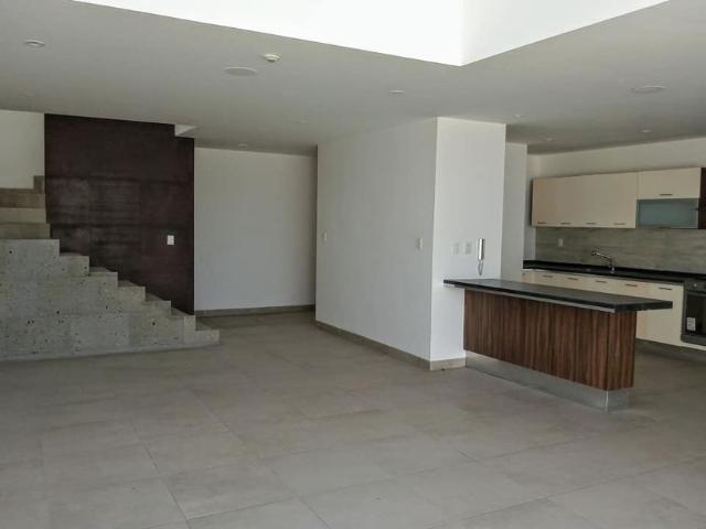Casa en fraccionamiento en renta Lomas Punta Del Este Residencial, Boulevard Juan Alonso De Torres Poniente, Lomas Punta Del Este, León, Guanajuato, México