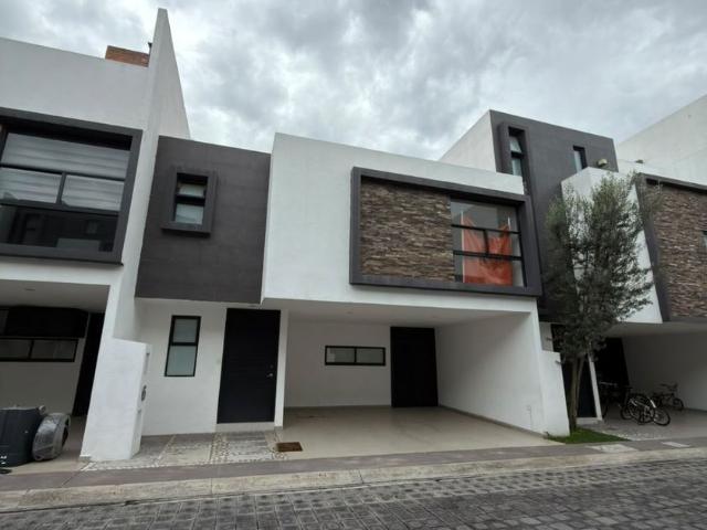 Casa en fraccionamiento en renta Momoxpan, San Pedro Cholula