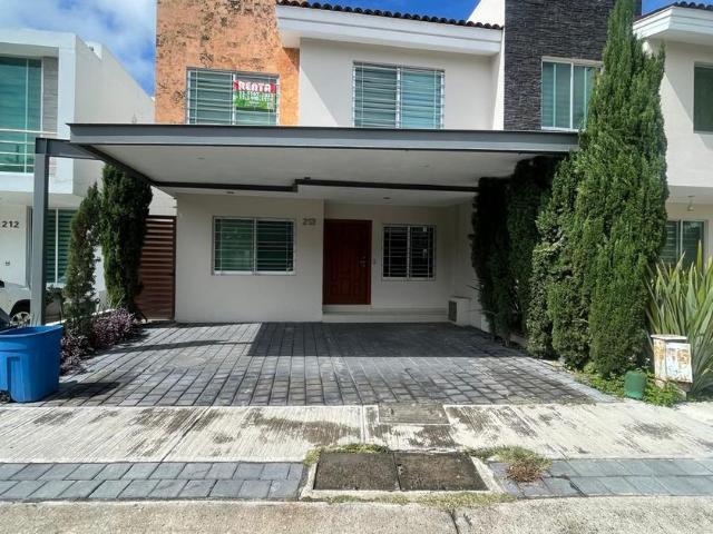 Casa en fraccionamiento en renta Osasuna 213, Nueva Galicia, La Tijera, 45645 La Tijera, Jal México