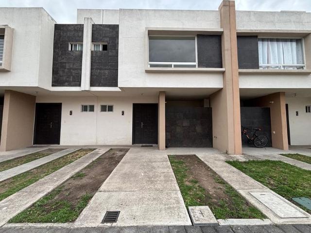 Casa en fraccionamiento en renta Paseo Arboleda, Avenida Arboleda, Santin, San Mateo Otzacatipan, Estado De México, México