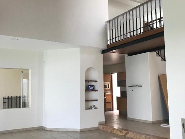 Casa en fraccionamiento en renta Paseo De La Cuesta, Villas De Irapuato, Irapuato, Guanajuato, 36670, Mex