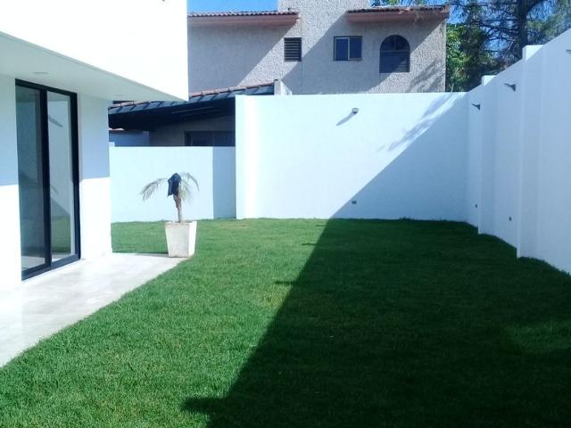 Casa en fraccionamiento en renta Paseo De Los Pinos, Villas De Irapuato, Guanajuato, México