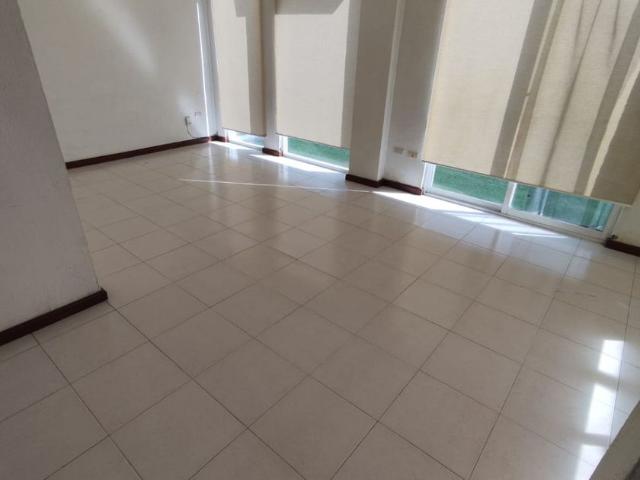 Casa en fraccionamiento en renta Plaza Comercial Las Glorias, Avenida Juan Blanca, Residencial Zerezotla, San Pedro Cholula, Puebla, México