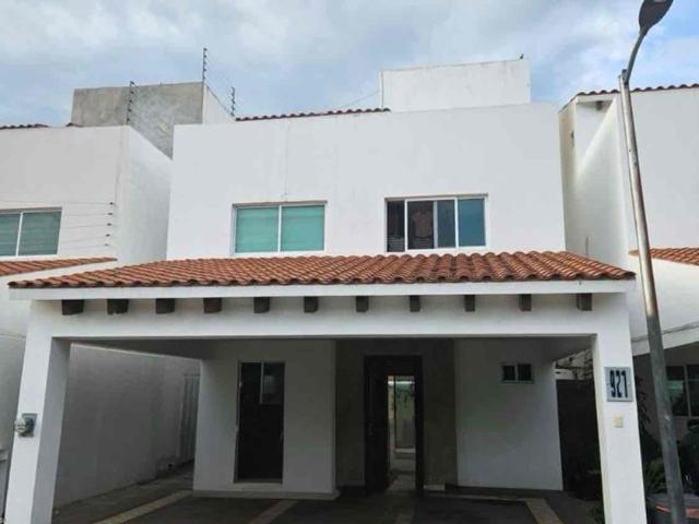 Casa en fraccionamiento en renta Privada Diamante, Desarrollo Urbano Tres Ríos, Culiacán, Sinaloa, México