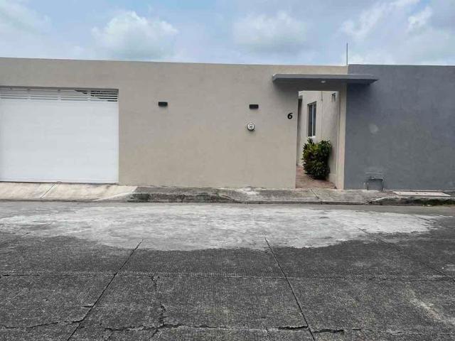 Casa en fraccionamiento en renta Puente Moreno, Medellín