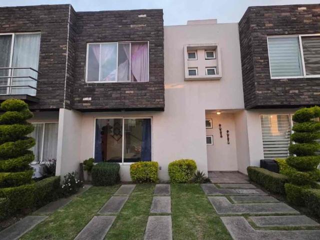 Casa en fraccionamiento en renta Residencial 400uno, Cda. De Los Serranos Mz 013, Santa María La Asunción, San Mateo Atenco, Estado De México, México