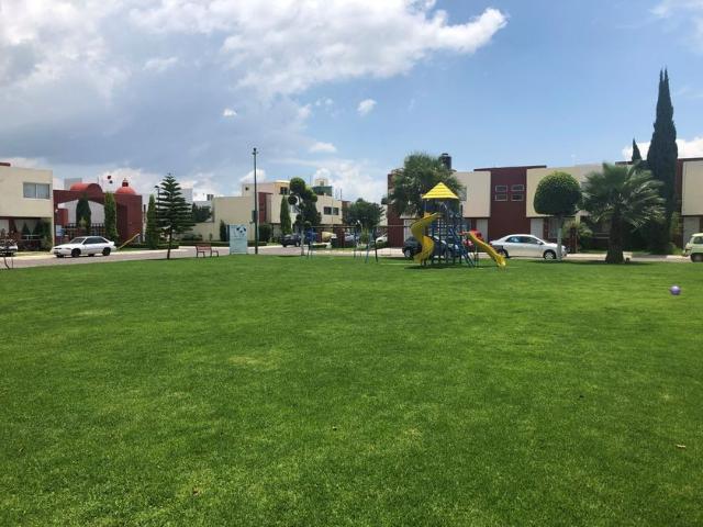 Casa en fraccionamiento en renta Residencial Villa De Cortés, Calle 21 Sur, Llanos Sta María, Barrio De Santa Maria Xixitla, Cholula, Puebla, México