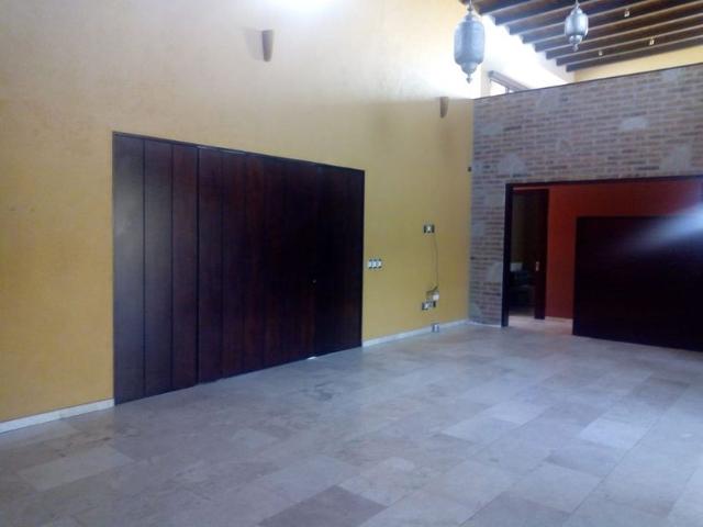 Casa en fraccionamiento en renta Residencial Pontevedra, Paseo De La Altiplanicie, Irapuato, Guanajuato, México