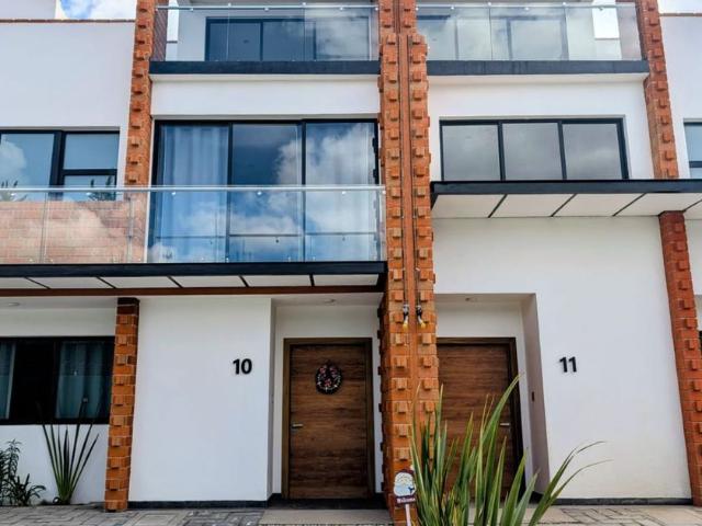 Casa en fraccionamiento en renta Residencial Real Acacias, Calle Prolongación Heriberto Enriquez, Santa María Magdalena Ocotitlán, Estado De México, México