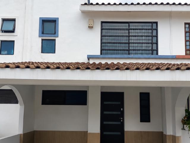 Casa en fraccionamiento en renta Residencial San Marino, Cuarto Cinturón Vial, Irapuato, Guanajuato, México