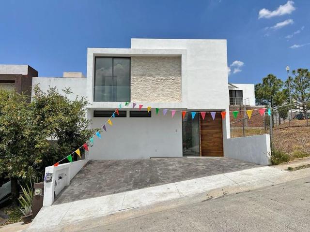 Casa en fraccionamiento en renta Retorno Paseo De Los Cisnes, Bosque Monarca, Michoacán, México
