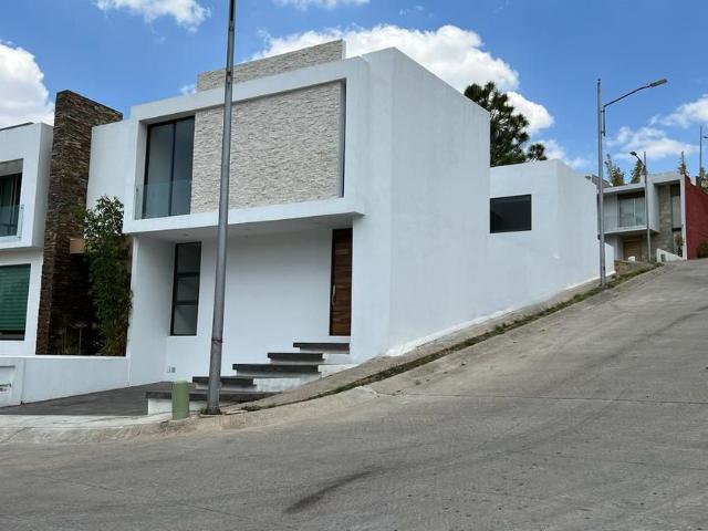 Casa en fraccionamiento en renta Retorno Paseo De Los Conejos, Bosque Monarca, Michoacán, México