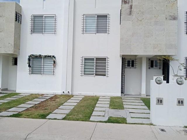 Casa en fraccionamiento en renta Santiago, Santiago De Querétaro, Municipio De Querétaro